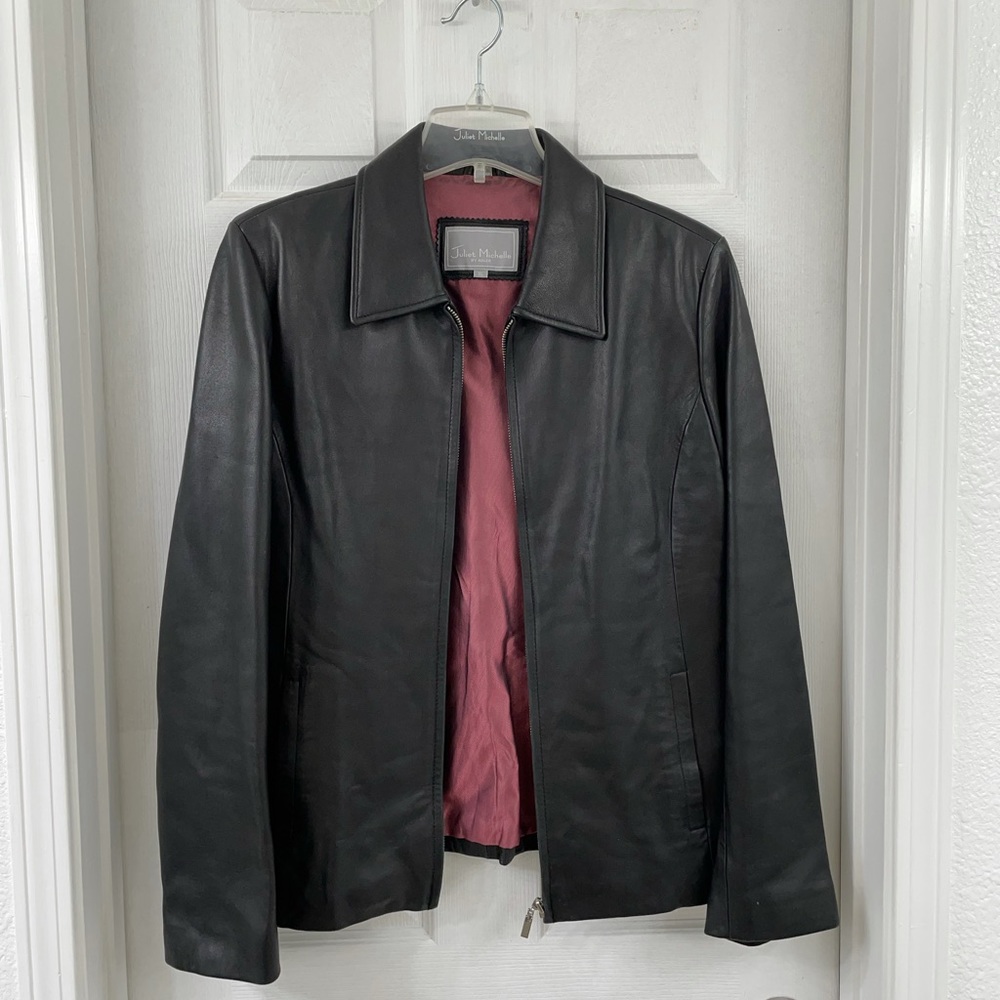 Women’s XL genuine leather black jacket zip front